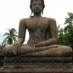 Buddha image with the posture of Calling the Earth to witness im Wat Mahathat, Historical Park von Sukhothai / Thailand 